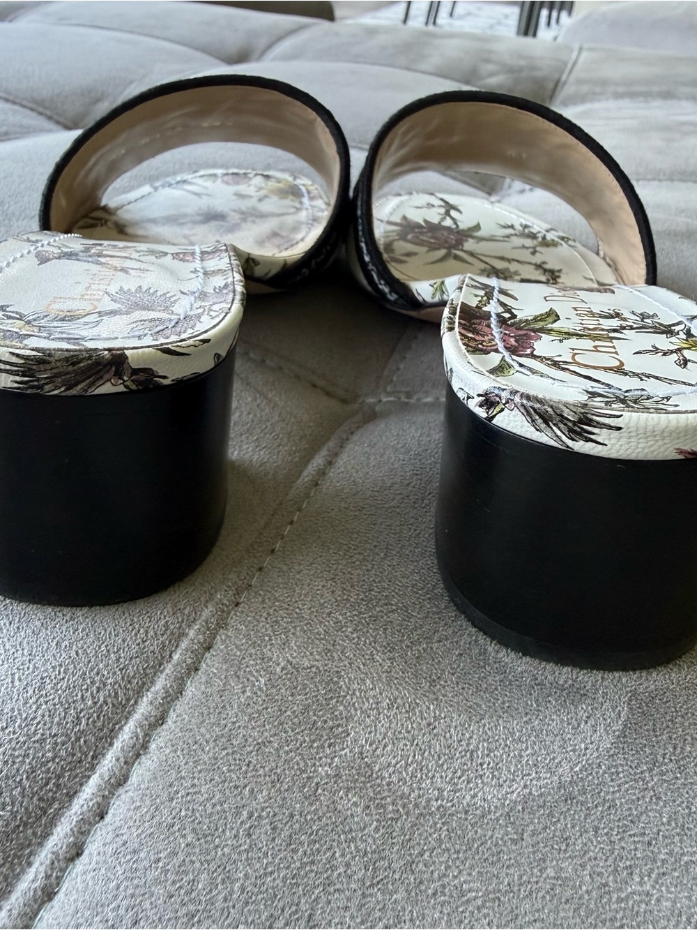 Dior Dway Black & White Floral Logo Slide Mules - Picture 3 of 11